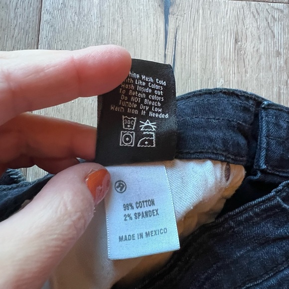 Big star women’s Joey slouchy shorts - Picture 3 of 6